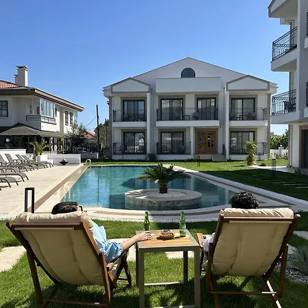 Hane Cunda Otel *